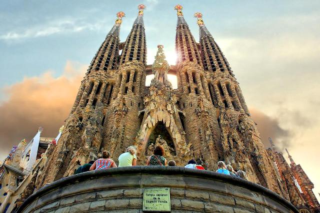 UNA VITA PER LA BELLEZZA: GAUDÌ E LA SAGRADA FAMILIA