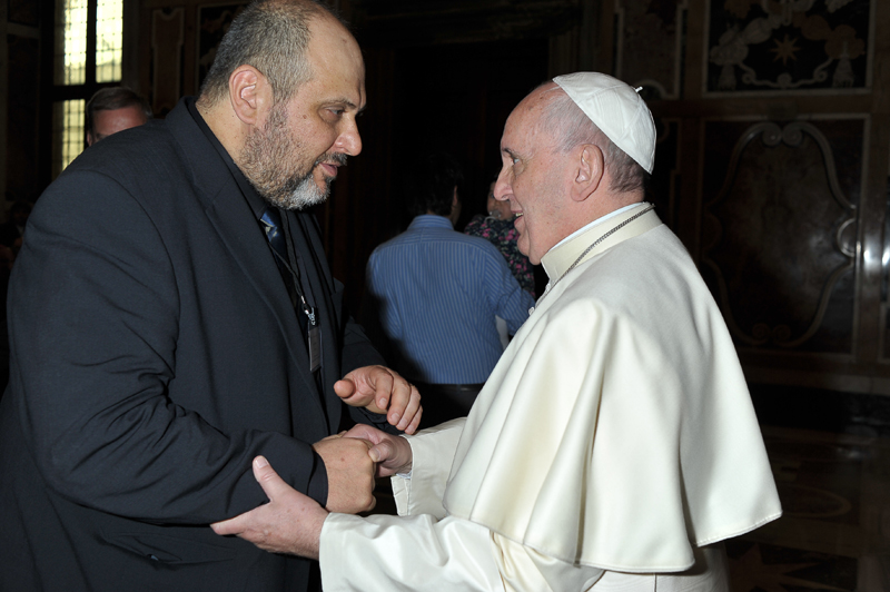 “Siete un dono e una ricchezza nella Chiesa! Questo siete voi…”